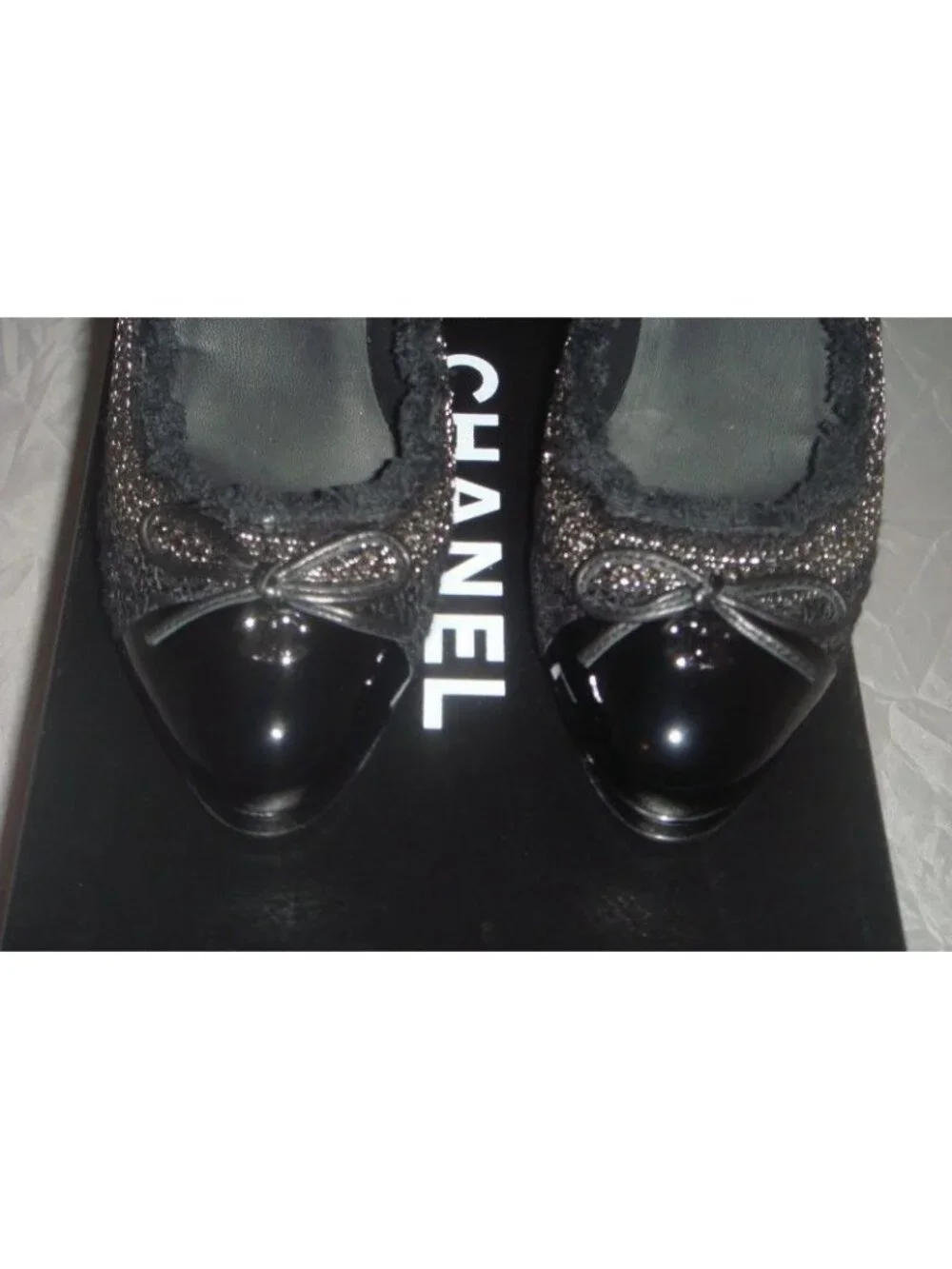Chanel Black Tweedy Interlocking CC Logo Platform Pumps Size 37.5 New In Box